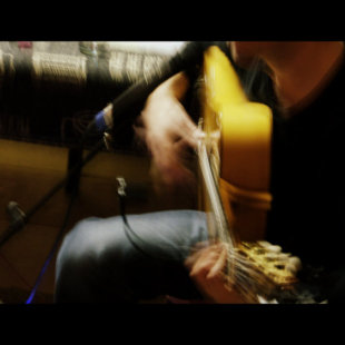 Live in a lounge room in Wattle Glen, Sep 2014